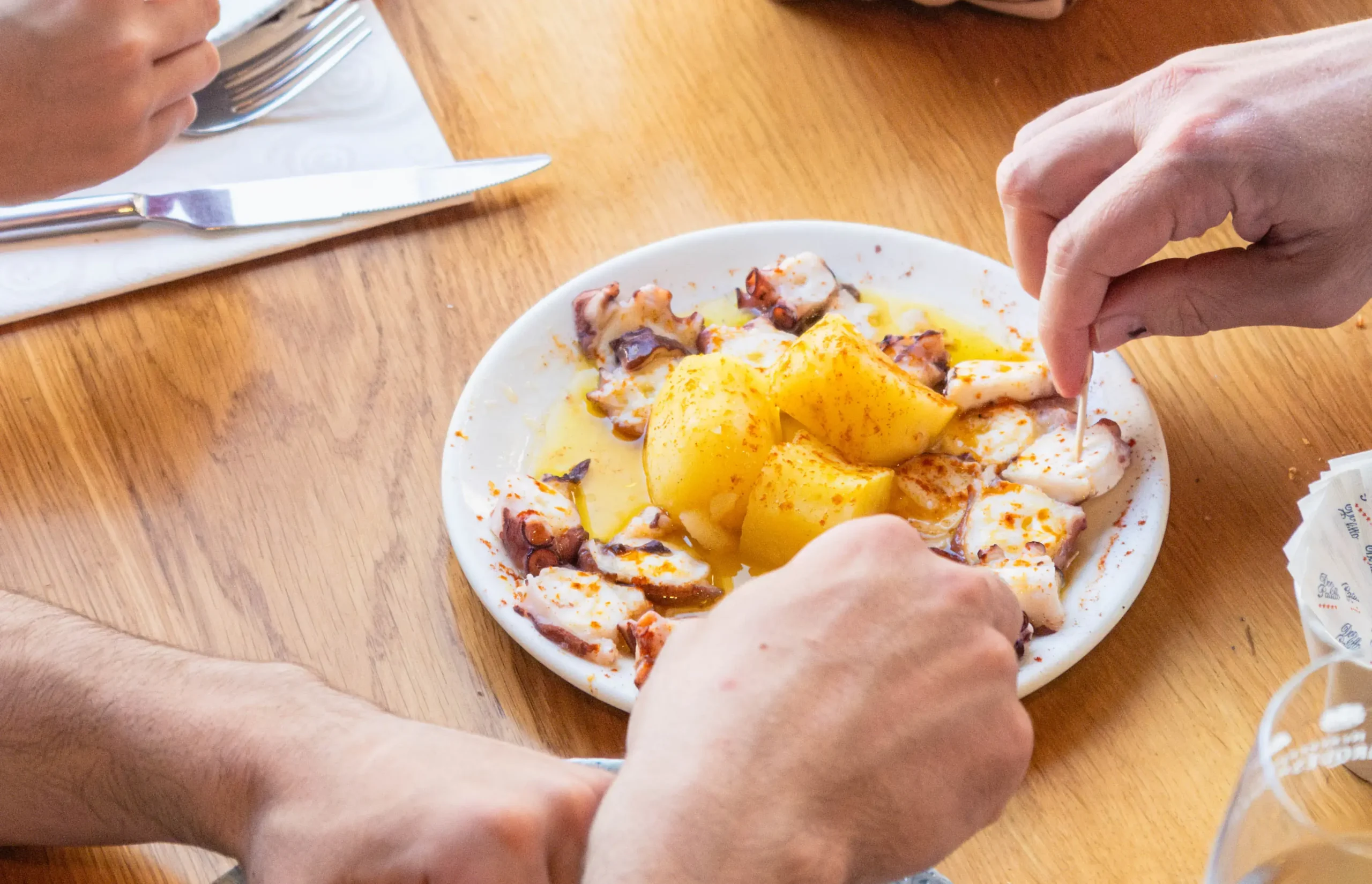 Pulpo con tetilla en Dos Chata, un plato típico Gallego